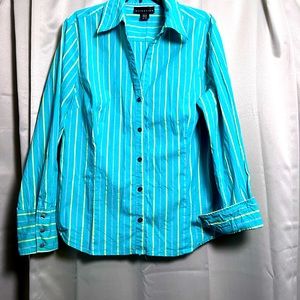 Pleated shirt v neck dress shirt